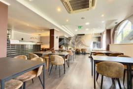Trespasse de Restaurante Equipado com Esplanada em Queluz de Baixo