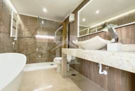Apartamento Duplex T3 com Vista Mar em Cascais