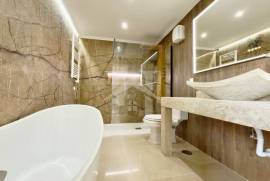 Apartamento Duplex T3 com Vista Mar em Cascais