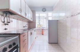 Central 2 bedroom apartment