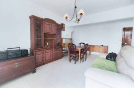 Central 2 bedroom apartment