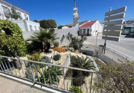 Unique Opportunity - Exquisite Tavira Living: A Charming 4-Bedroom Villa in the Historic City