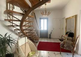 Unique Opportunity - Exquisite Tavira Living: A Charming 4-Bedroom Villa in the Historic City