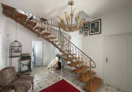 Unique Opportunity - Exquisite Tavira Living: A Charming 4-Bedroom Villa in the Historic City