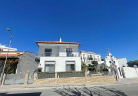 Unique Opportunity - Exquisite Tavira Living: A Charming 4-Bedroom Villa in the Historic City