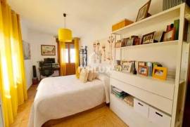 **Stunning Second-Floor Apartment in Las Encinas, with Breathtaking Views**