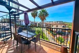 **Stunning Second-Floor Apartment in Las Encinas, with Breathtaking Views**