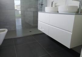 3 bedroom single storey house with garden and swimming pool in Quinta das Laranjeiras