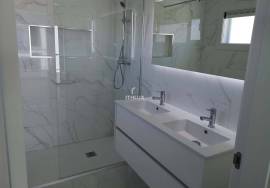 3 bedroom single storey house with garden and swimming pool in Quinta das Laranjeiras