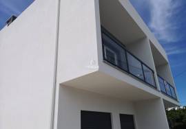 3 bedroom single storey house with garden and swimming pool in Quinta das Laranjeiras