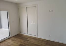 3 bedroom single storey house with garden and swimming pool in Quinta das Laranjeiras