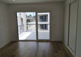 3 bedroom single storey house with garden and swimming pool in Quinta das Laranjeiras
