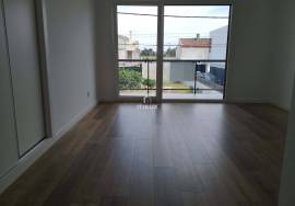 3 bedroom single storey house with garden and swimming pool in Quinta das Laranjeiras
