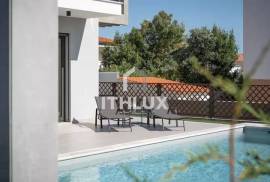 Rent - 3 bedroom villa furnished with garden and swimming pool