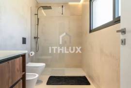 Rent - 3 bedroom villa furnished with garden and swimming pool