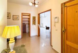 3 bedroom apartment 500m from the beach in Quarteira