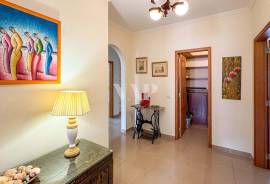3 bedroom apartment 500m from the beach in Quarteira