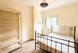 3 bedroom apartment 500m from the beach in Quarteira