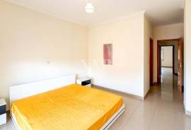 3 bedroom apartment 500m from the beach in Quarteira