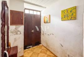 Renovation Opportunity in the Center of Loulé – Villa with Terrace and Annex