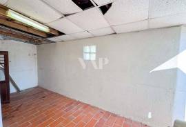 Renovation Opportunity in the Center of Loulé – Villa with Terrace and Annex