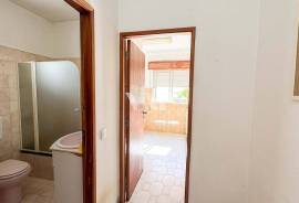 Renovation Opportunity in the Center of Loulé – Villa with Terrace and Annex