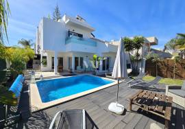 3+1 bedroom semi-detached house located in Vilamoura