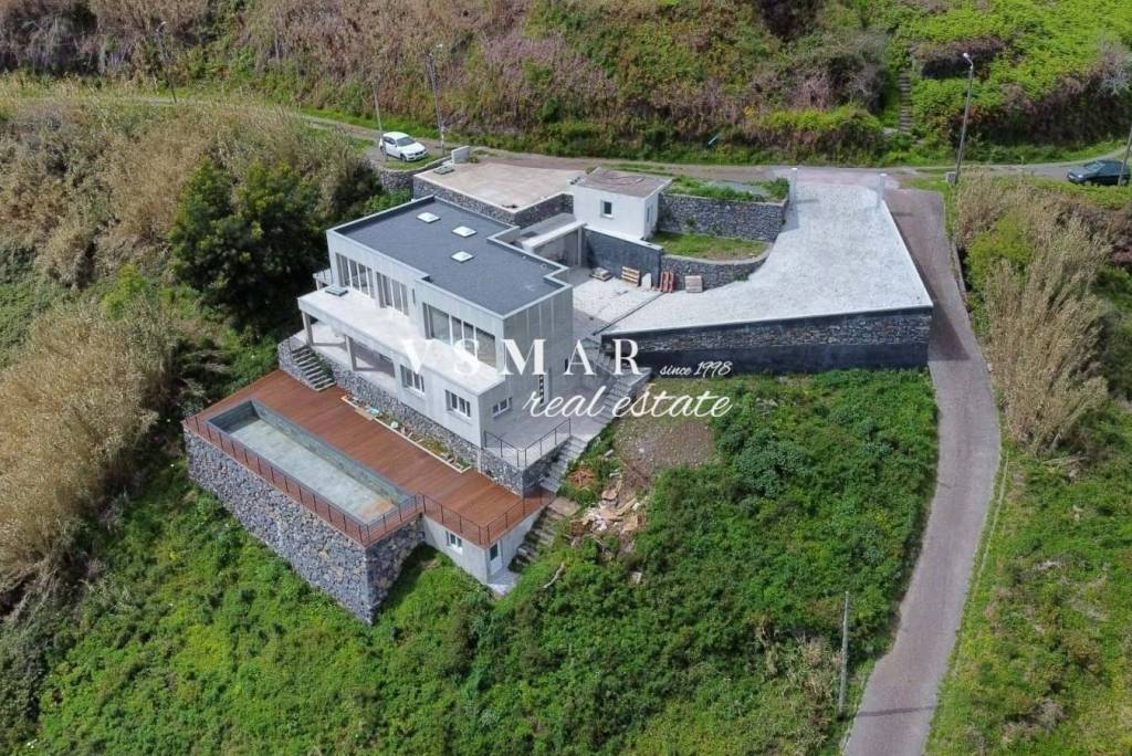 Private Retreat in Tabua – Ocean Views & Nature