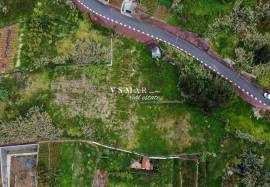 Excellent plot of land with magnificent views