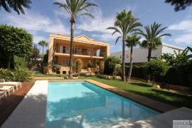 CHALET OR DETACHED HOUSE COBLANCA