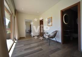 LOULÉ  - ALMANCIL - 5 BEDROOM  LUXURY DETACHED VILLA-  SWIMMING POOL - GARDENS