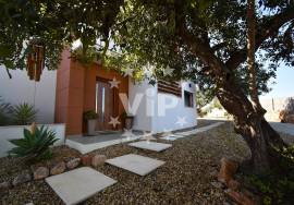 LOULÉ  - ALMANCIL - 5 BEDROOM  LUXURY DETACHED VILLA-  SWIMMING POOL - GARDENS