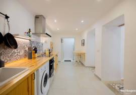 Centrally located 2 bedroom apartment in the Historic centre of Lagos