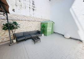 Flat with large private terrace and super bright