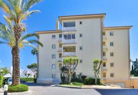 2 bedroom apartment in VILAMOURA condominium