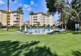 2 bedroom apartment in VILAMOURA condominium