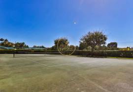 2 bedroom apartment in VILAMOURA condominium