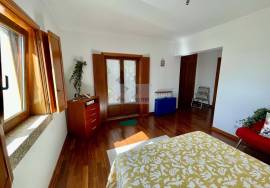 House with a total area of 1380 m2 in Santa Bárbara - Lourinhã