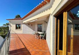 House with a total area of 1380 m2 in Santa Bárbara - Lourinhã