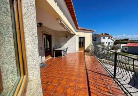 House with a total area of 1380 m2 in Santa Bárbara - Lourinhã