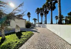 House with a total area of 1380 m2 in Santa Bárbara - Lourinhã