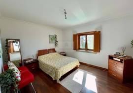 House with a total area of 1380 m2 in Santa Bárbara - Lourinhã