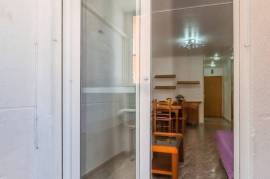 Opportunity in Torrevieja! Furnished apartment just 350 meters from Playa del Cura