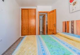 Opportunity in Torrevieja! Furnished apartment just 350 meters from Playa del Cura