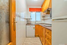 Opportunity in Torrevieja! Furnished apartment just 350 meters from Playa del Cura