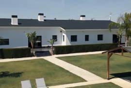 SALE of exclusive designer VILLA. Between Elche and Santa Pola.