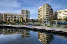 Grand Union Modern Apartments in Wembley Stylish Living by the Water, London