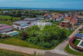 Land Novigrad, 700m2