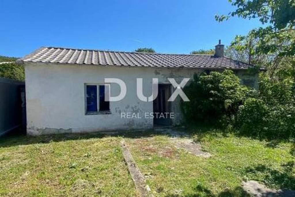 KRALJEVICA, ŠMRIKA - detached house with 1,200 m2 of garden! OPPORTUNITY!