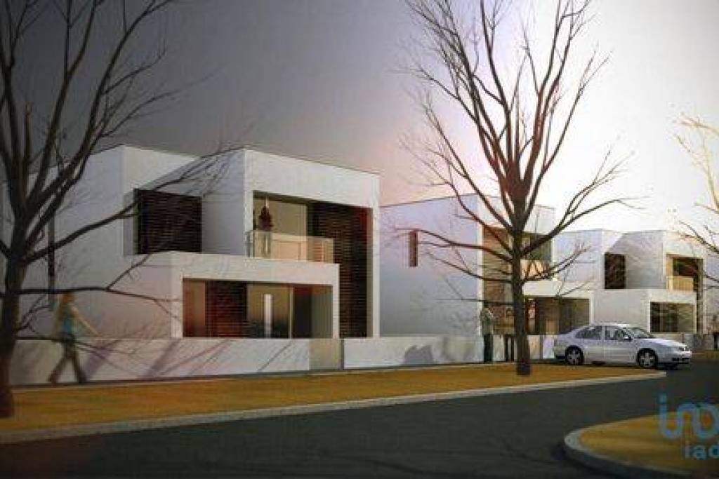 Terreno para construção em Vieira de Leiria de 354,00 m²
